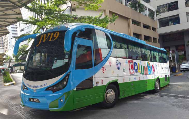 Bus Persiaran Pioneer Columbia WXX9672.